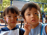 横浜ベイスターズ秋祭り2005「フェイスペインティングDAY」の様子