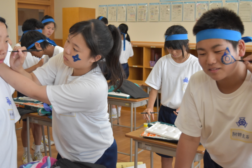 石巻市立渡波中学校運動会フェイスペインティングの画像