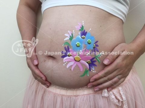 スタジオアリス　マタニティペイントの画像