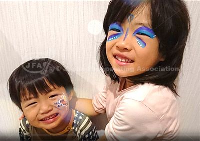 お誕生会フェイスペイント】Vol.1 バタフライ＆バルーン描き方動画 サムネイル