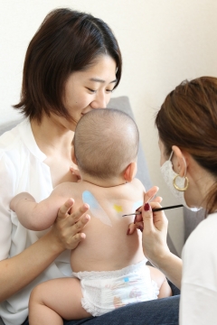 赤ちゃんペイント撮影会の画像