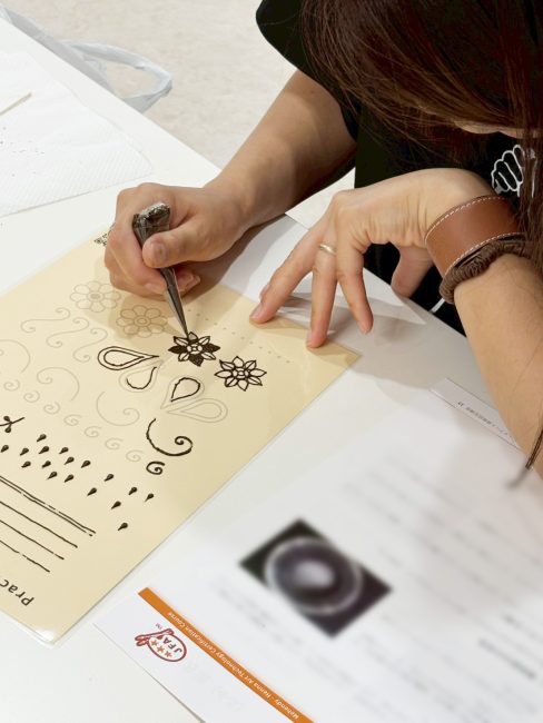 メヘンディ・ヘナアート資格認定講座の画像