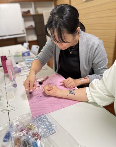 沖縄ラメ・グリッターアート資格認定講座の画像