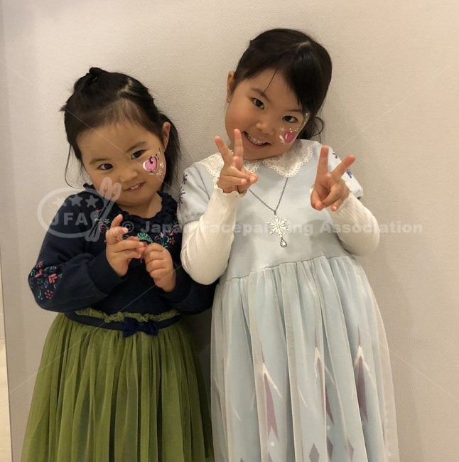 「子どもたちと芸術家の出あう街」の画像