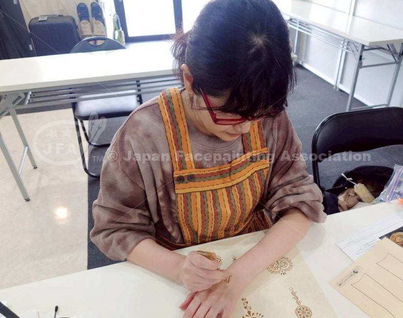 メヘンディ・ヘナアート資格認定講座の画像